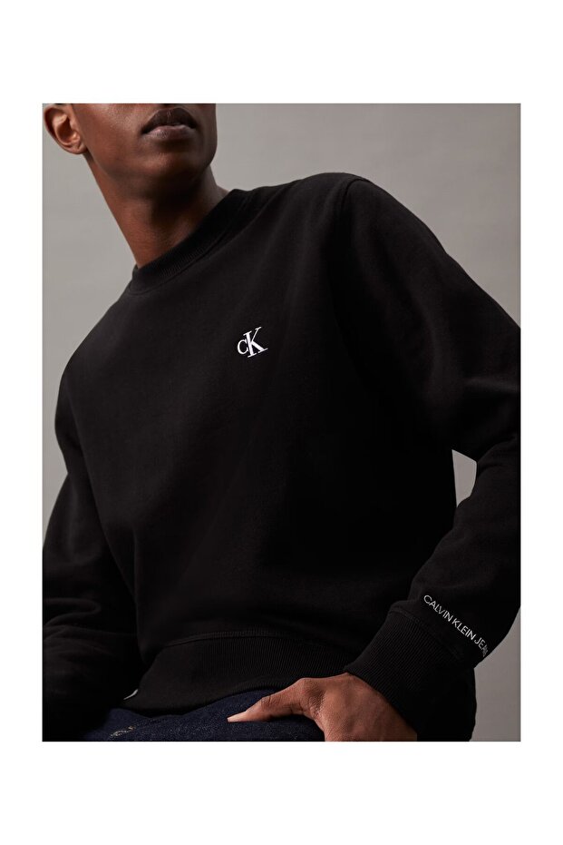 CK ESSENTIAL REG CN - 3