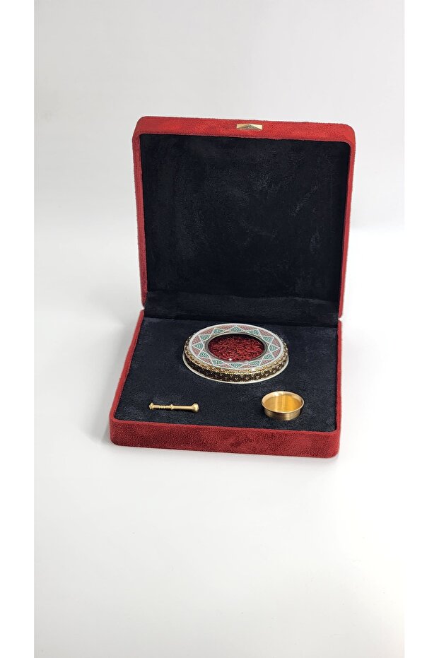 Super Negin Safron 10 gm in Velvet Gift Box with prop - Box Size 205x190x47 mm