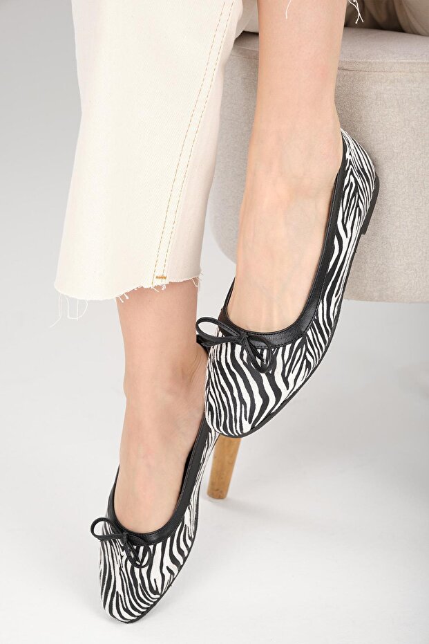 Garcia Black Color Zebra Patterned Women's Ballerinas