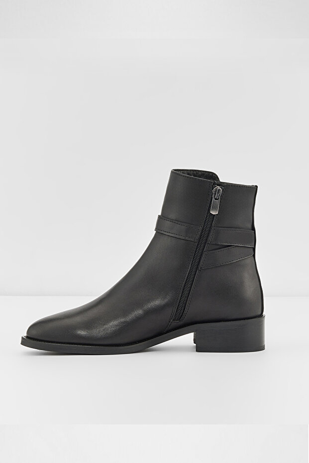 Nome-tr - Siyah Kadın Bot - 3