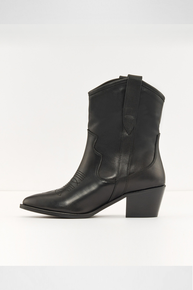 Belle-tr - Siyah Kadın Bot - 3