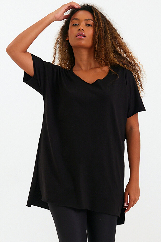 Kadın V Yaka Yırtmaçlı Oversize Basic Tişört - 1