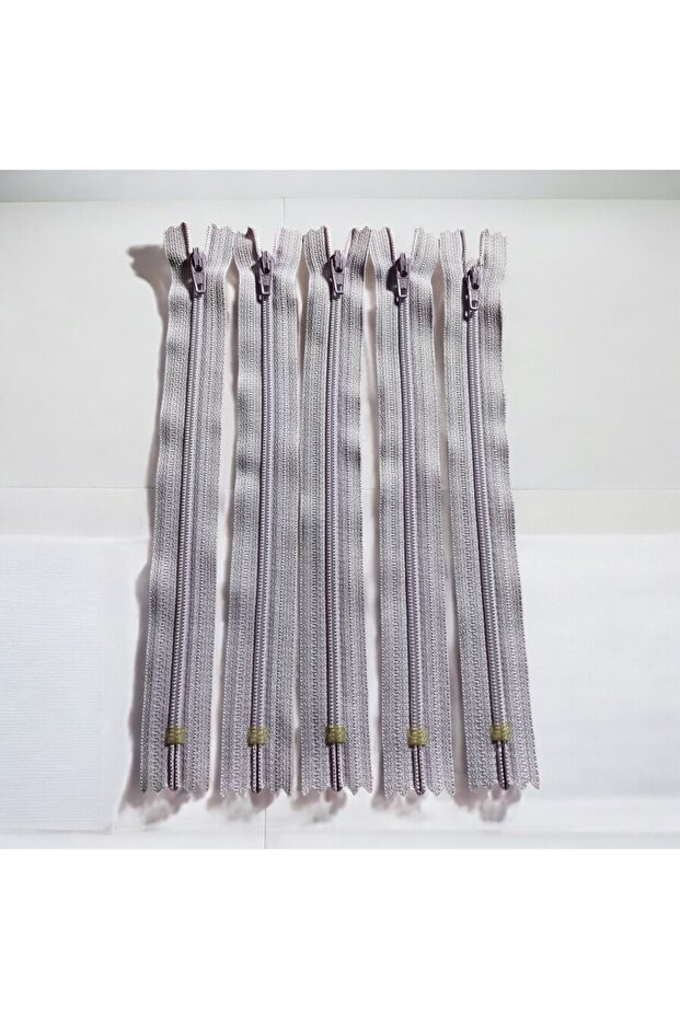 20 cm Hidden Skirt Zipper 10 Pieces Lilac