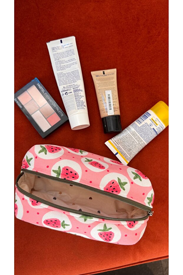 Çilekli makyaj çantası - 1