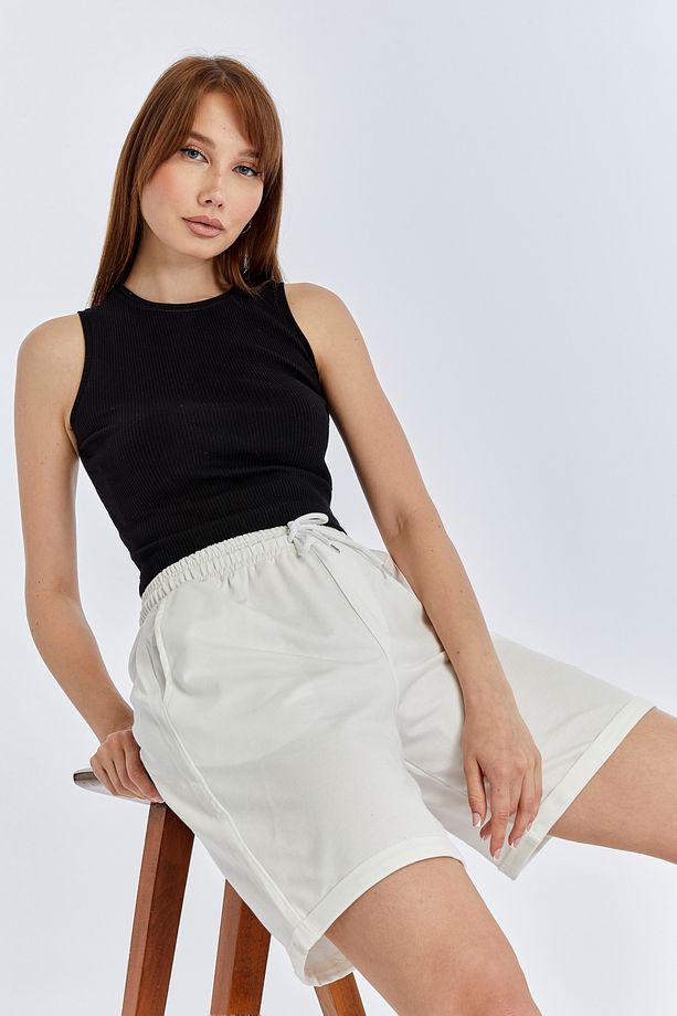 Kadın Oversize Yumuşak Dokulu Şort Modal Karışımlı Katlamalı Paça - 3