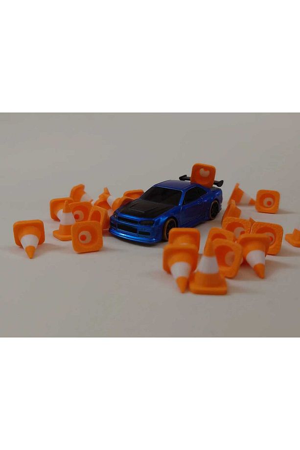 Mini Trafik Dubası Seti – 1/64 Ölçekli Diorama ve Model Arabalar İçin 24 Adet (1.7 cm) - 1