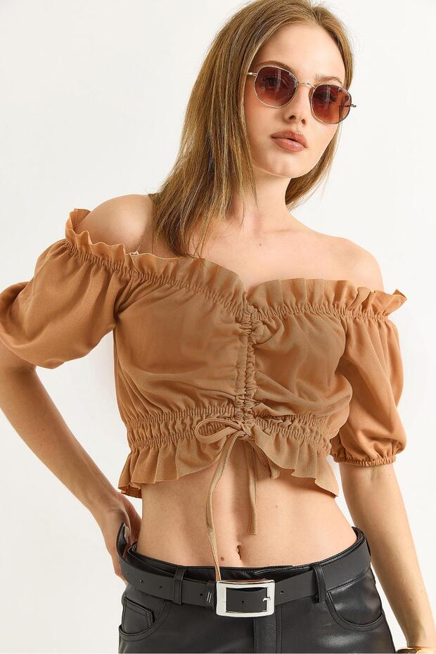 Madonna Collar Gathered Crop Blouse Brown