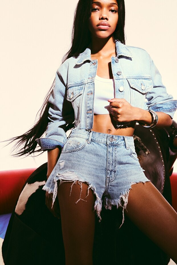 Yırtık detaylı denim şort - 1