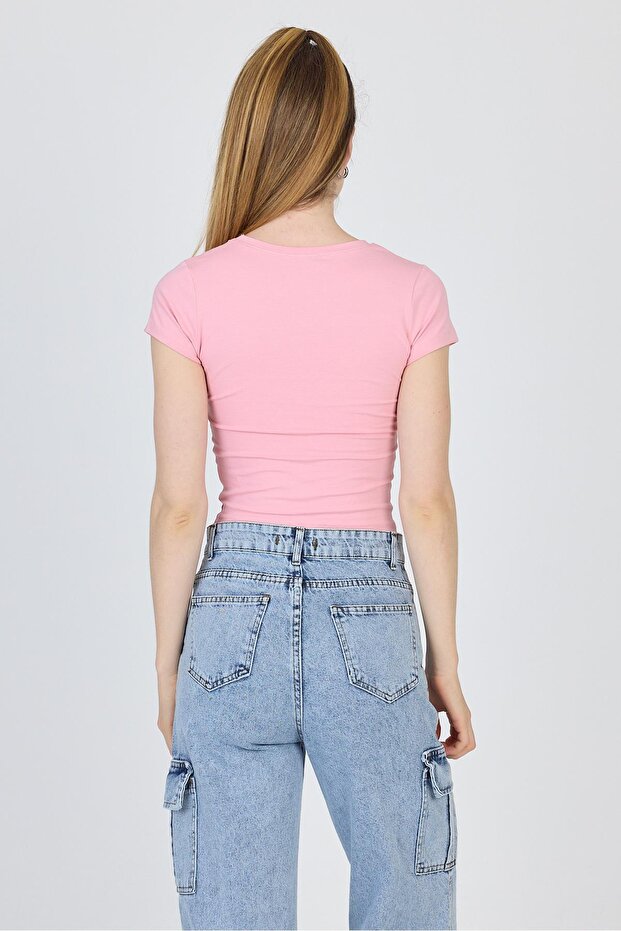 تي شيرت قصير أساسي برقبة دائرية باللون الوردي 9200M - 5