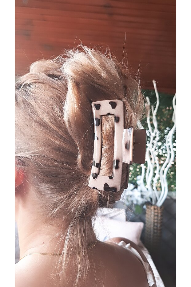 Women's Rectangular Leopard Pattern Latch Buckle - 1