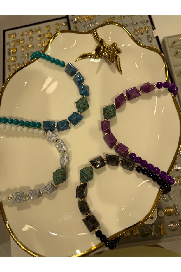 RENKLİ TAŞLI BONCUKLU KOLYE - 2