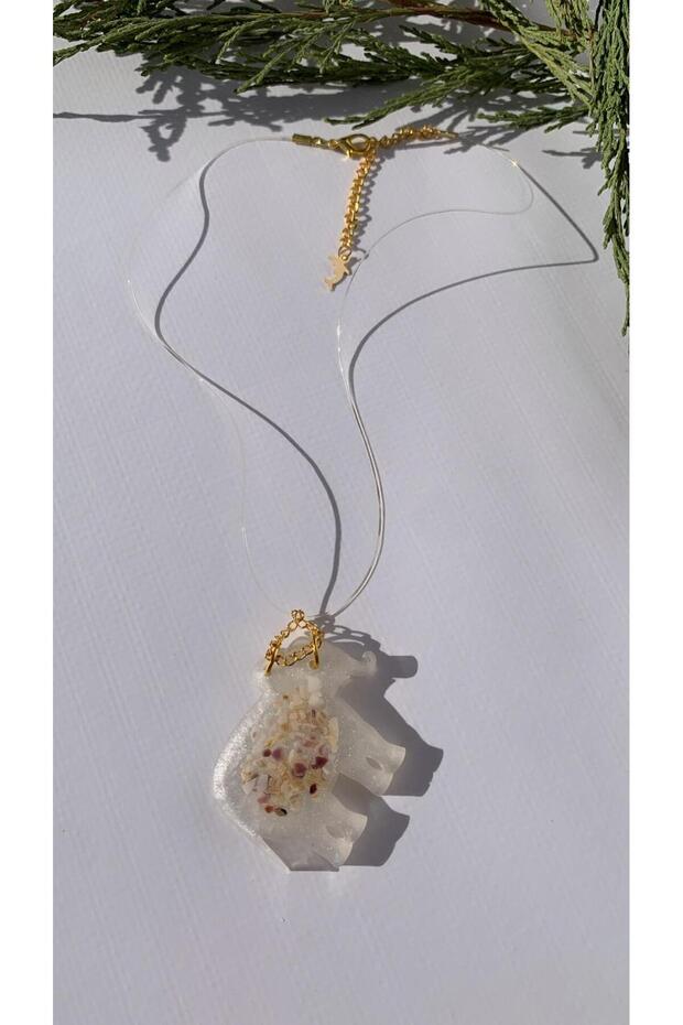 Pearlescent White Colored Seashell Decorated Elephant Shaped Dolphin Gold Accessory Threaded Epoxy Necklace
