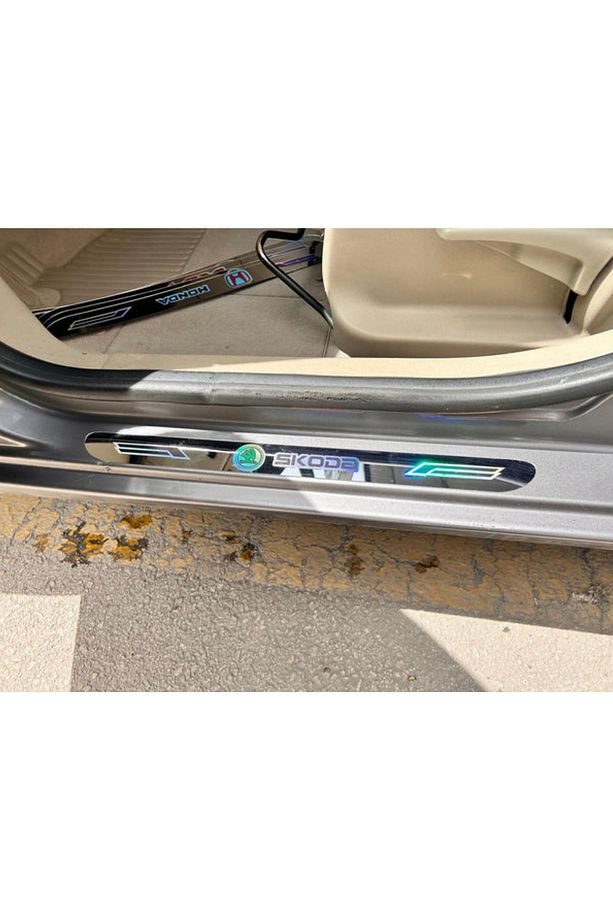 Fiat Hologram Logolu Araca Özel Marka Logolu Aynalı Kapı Eşiği Koruyucu Yapıştırma 4'lü Set - 6