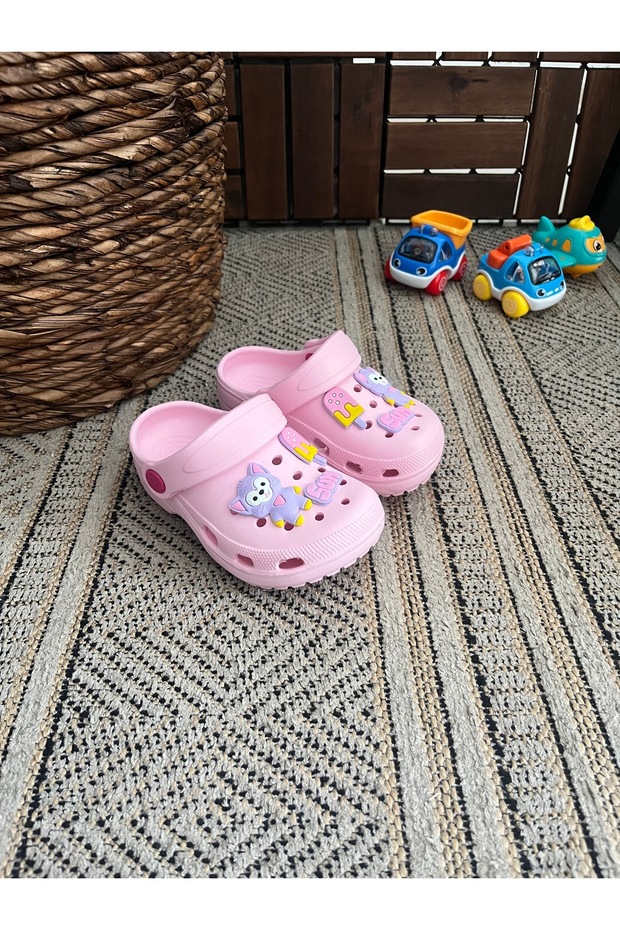 Girls Boys Kids 6 Pieces Jibbitz Ornate Gift Closed Front Garden Pool Daily Sandals Slippers