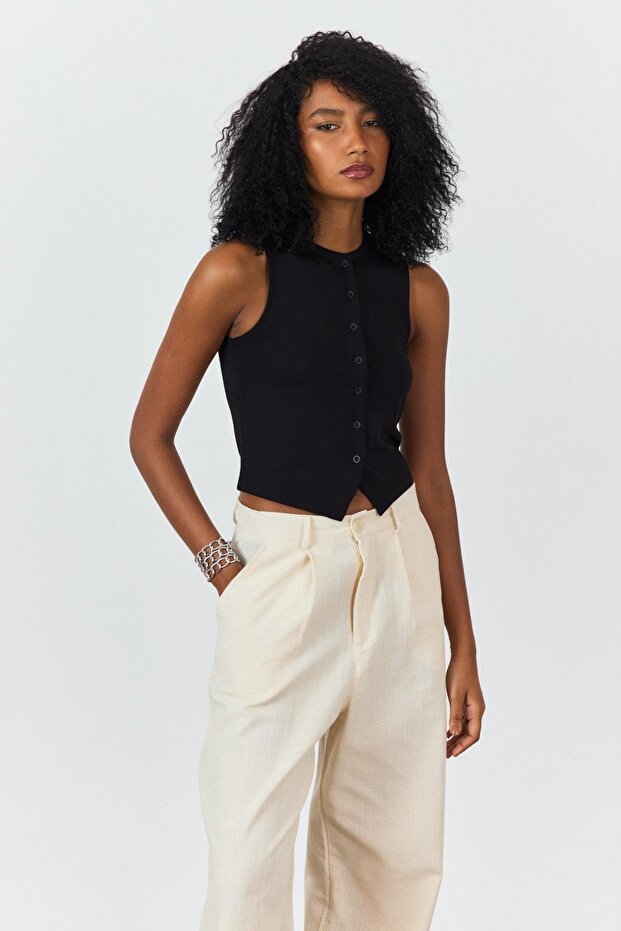 Siyah Önü Düğmeli Bluz - 2