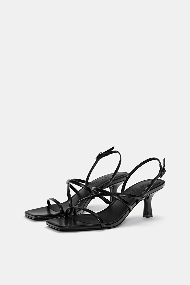 Bantlı topuklu sandalet - 4