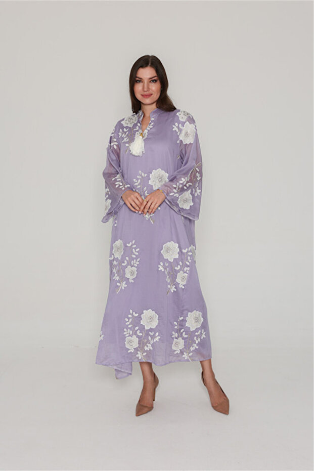 Petal Grace Embroidered Jalabiya