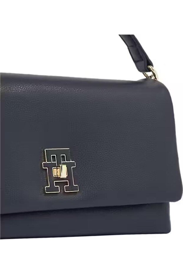 TH MODERN CONV CROSSOVER - 3