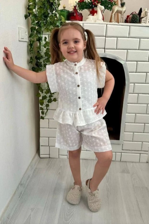 Girl's Scalloped White Shorts Summer Suit