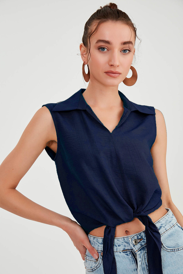 بلوزة بدون أكمام مع ربطة عنق أمامية - 3