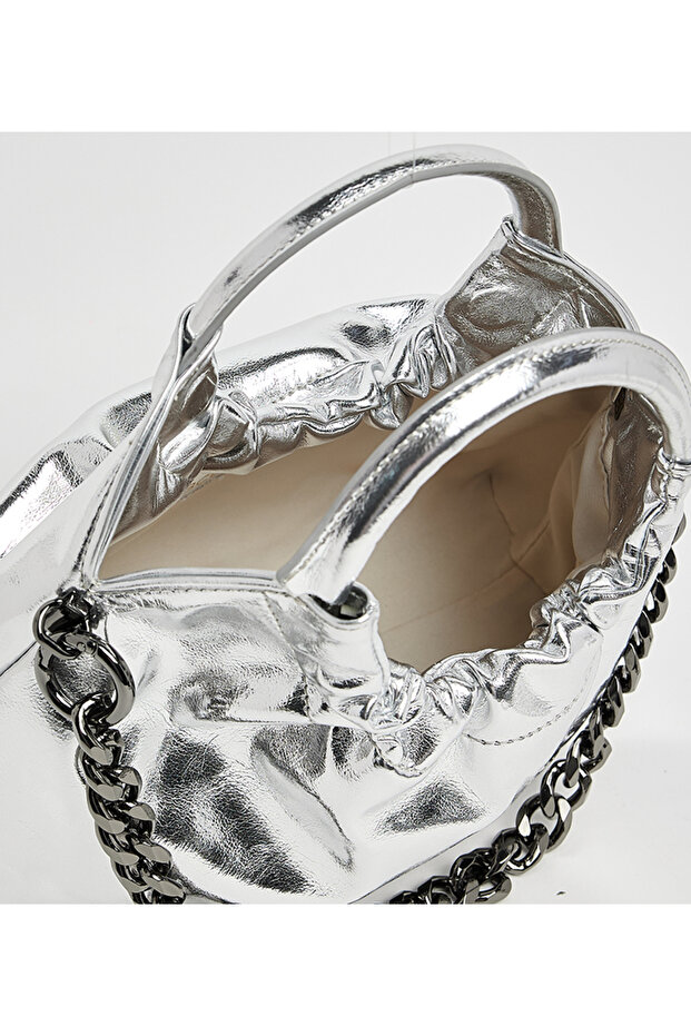 حقيبة يد صلبة باللون الفضي - 6