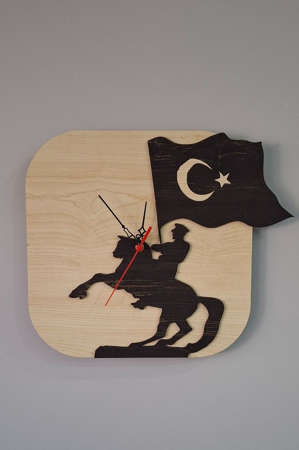 Atatürk ve Türk Bayrağı Figürlü Birinci Sınıf Orijinal Lazer Kesim Mdf Duvar Saati - 6