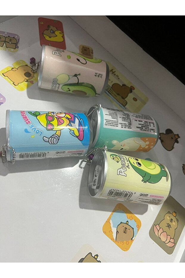 4 قطع مناديل مبللة مع سلسلة مفاتيح