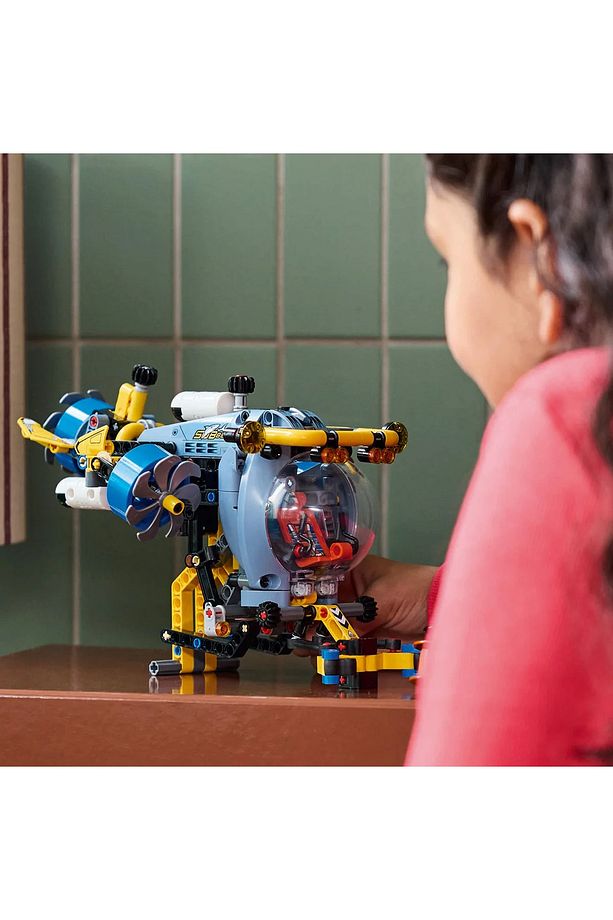 ® Technic Derin Deniz Araştırma Denizaltısı 42201 - 9+ Oyuncak Model Yapım Seti (413 Pr) - 11