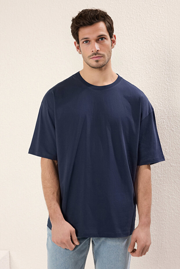 Lacivert Oversize/Geniş Kesim %100 Pamuklu Sırt Baskılı Kısa Kollu T-Shirt TMNSS23TS00168 - 2