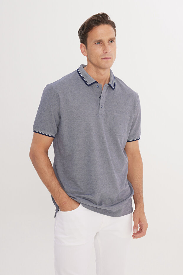 Erkek Çekmeyen Pamuklu Kumaş Regular Fit Rahat Kesim Lacivert Kıvrılmaz Polo Yaka Cepli Tişört - 1