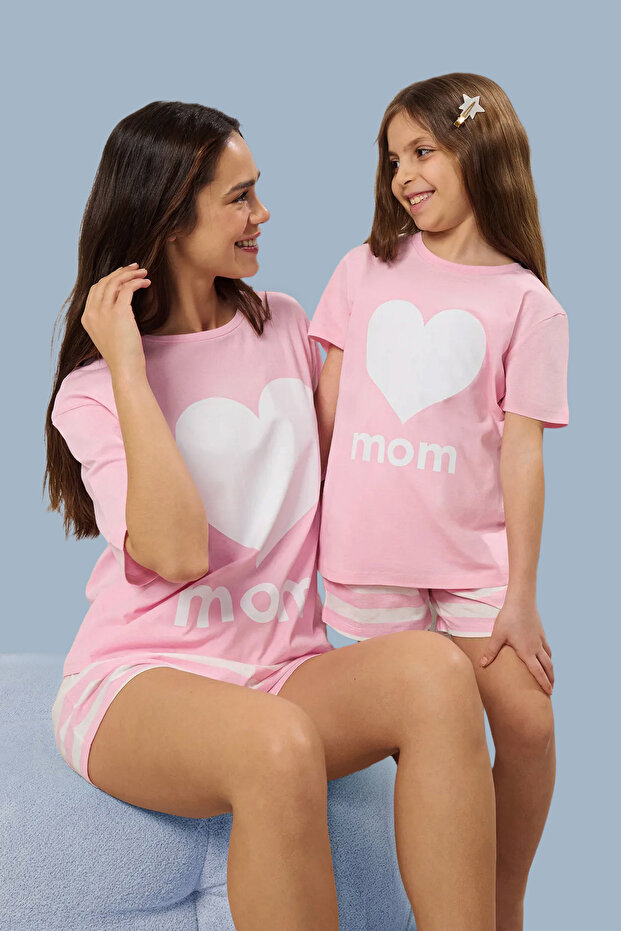Kadın Mini Me/Anne Kız Pembe %100 Pamuklu Çizgili Kalpli Şortlu Örme Pijama Takımı THMSS25PT00343 - 1