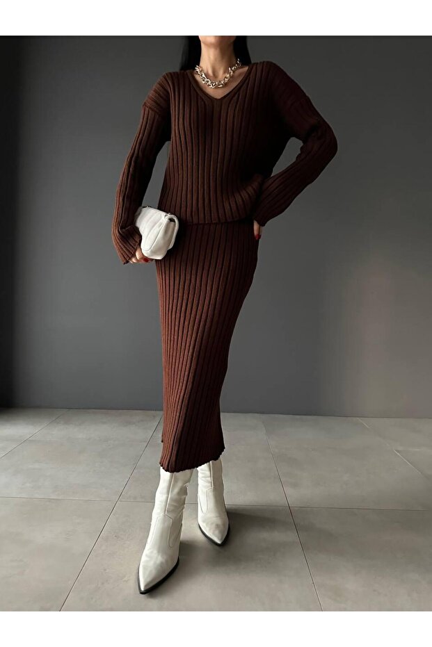Dgn's''Teacher Collection'' 2-Piece Sweater-Skirt Set with Collar