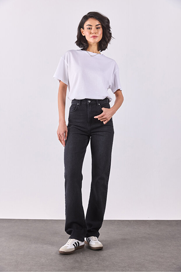 Bisiklet Yaka Oversize Rahat Kalıp Basic Tişört - BEYAZ - 4