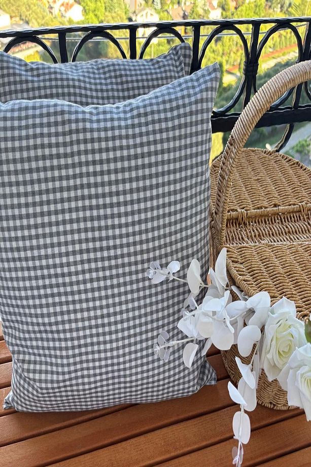 Piknik Seti :gri Pötikareli Piknik Örtüsü 170*170 Ve Dolgulu 2 Adet Piknik Minderi 40*40 Cm - 2