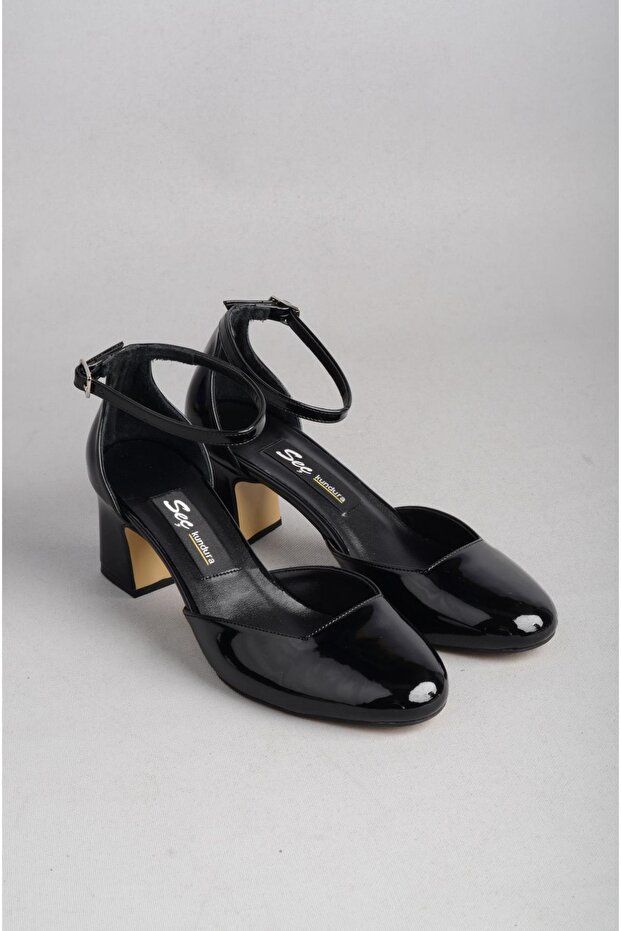 Seç 8355 Heeled Shoes (Heel Height: 6 cm) Black Patent Leather