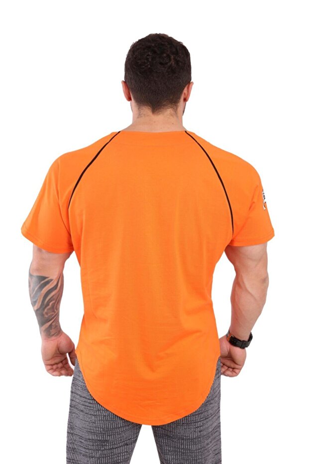 تي شيرت تدريب أساسي بقصة بيضاوية 3249 - 4