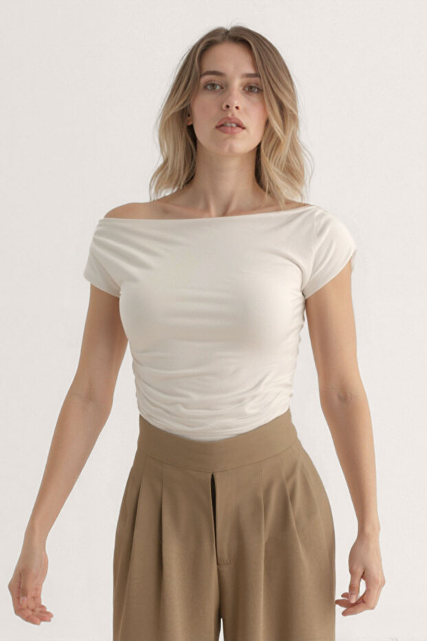 Kayık Yaka Bluz - 3