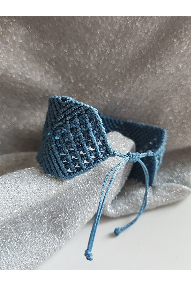 Macrame Baklava Pattern Bracelet - 2