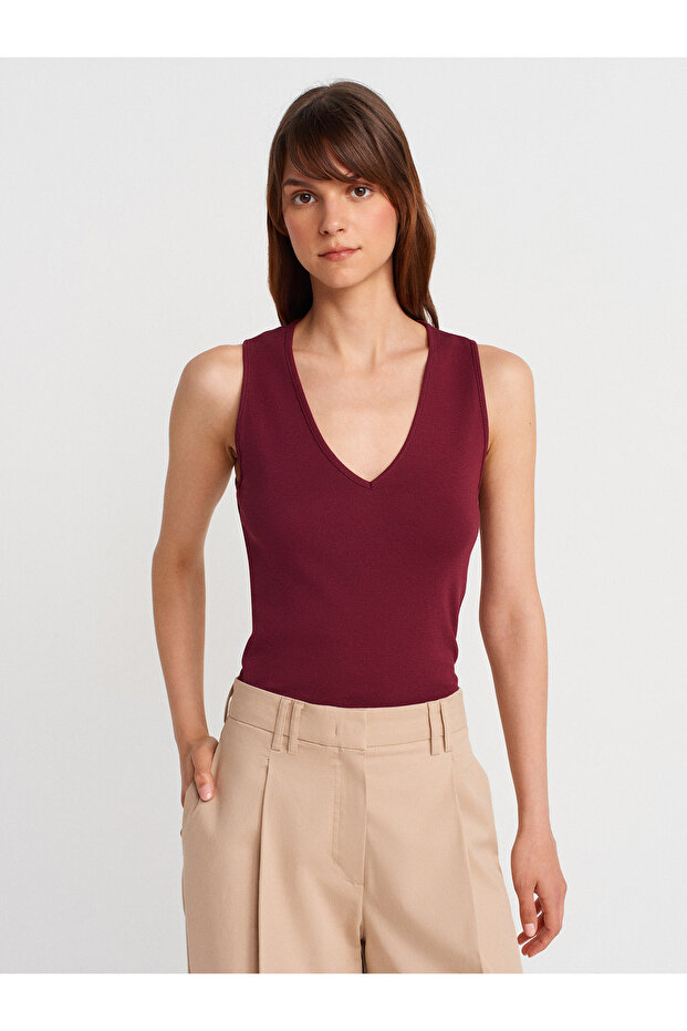 21080 V-Neck Sleeveless Ball-Open Burgundy