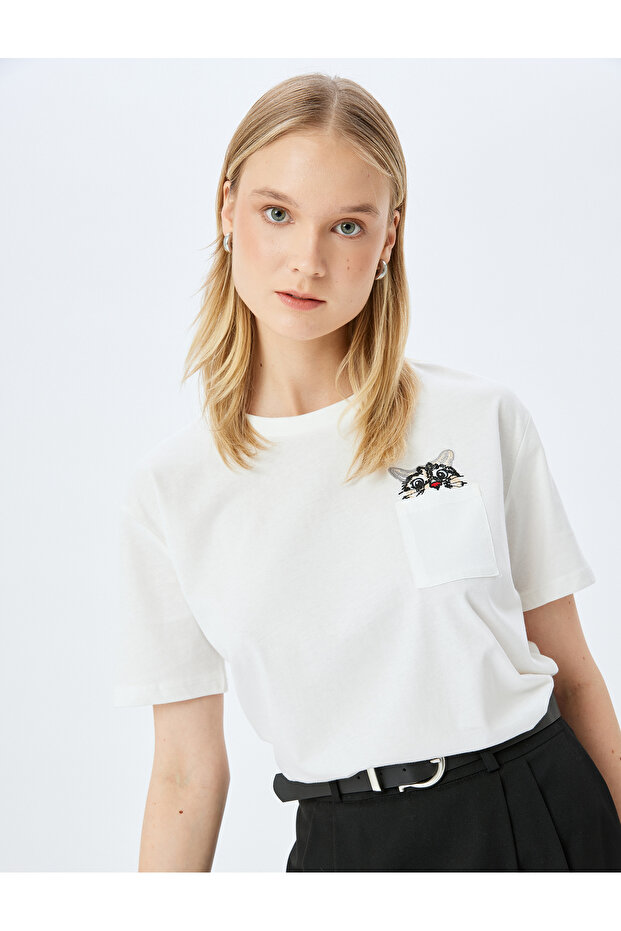 Beige Cat Embroidered T-Shirt