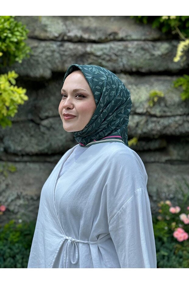 وشاح قطني ناعم منقوش بأوراق الشجر للنساء