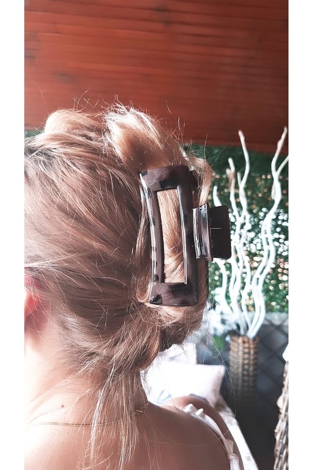 Women's Rectangular Leopard Pattern Latch Buckle - 1