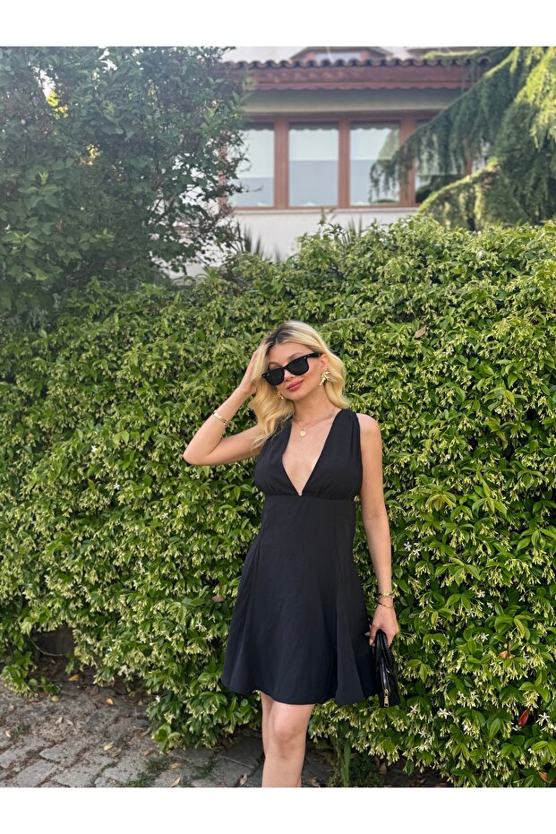 Siyah Askılı Volanlı Kısa Elbise - 4