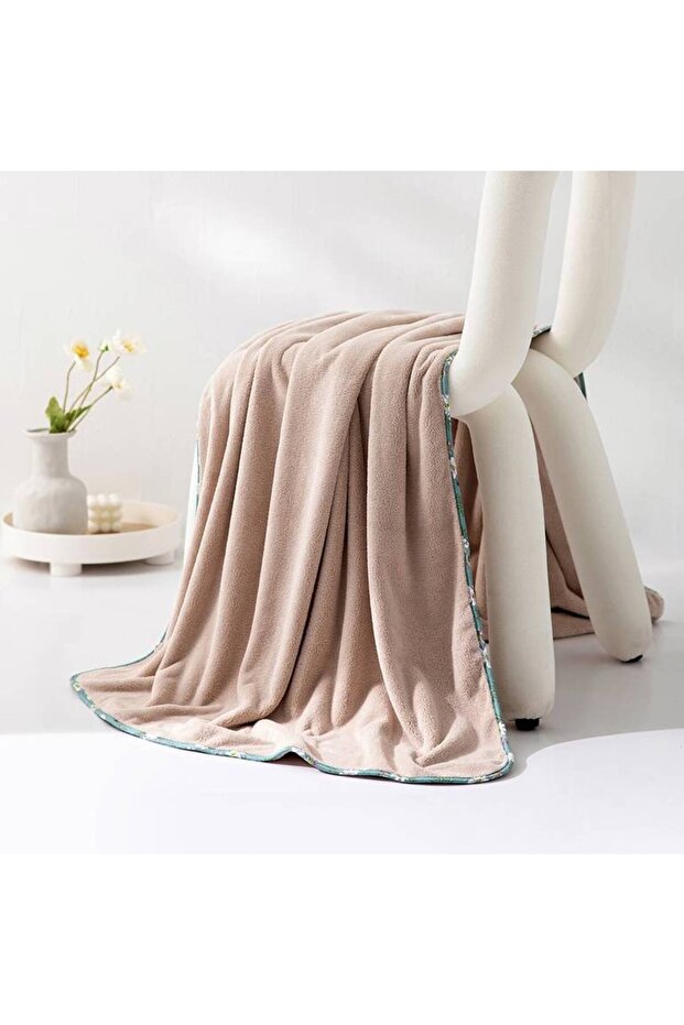 منشفة انيقة بيج من ريفي وسط Elegant Beige Tow