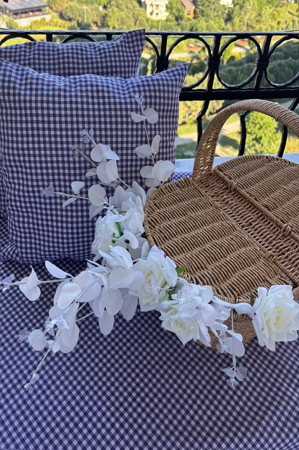 Piknik Seti :mor Pötikareli Piknik Örtüsü 170*170 Ve Dolgulu 2 Adet Piknik Minderi 40*40 Cm - 1