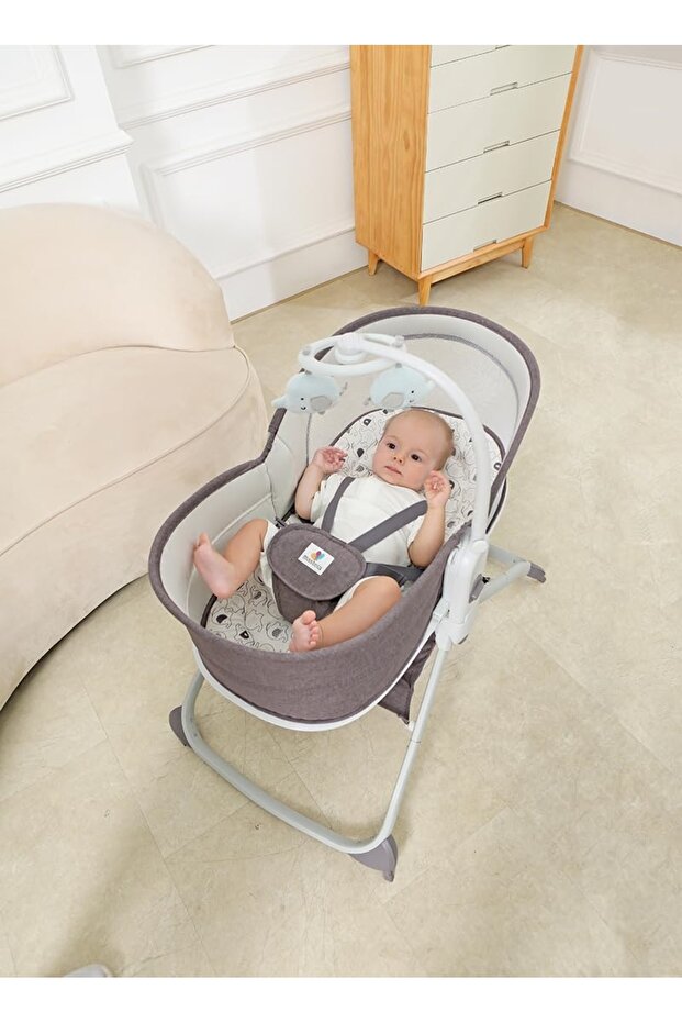 Mastela 6-in-1 Multi-Function Bassinet - 2
