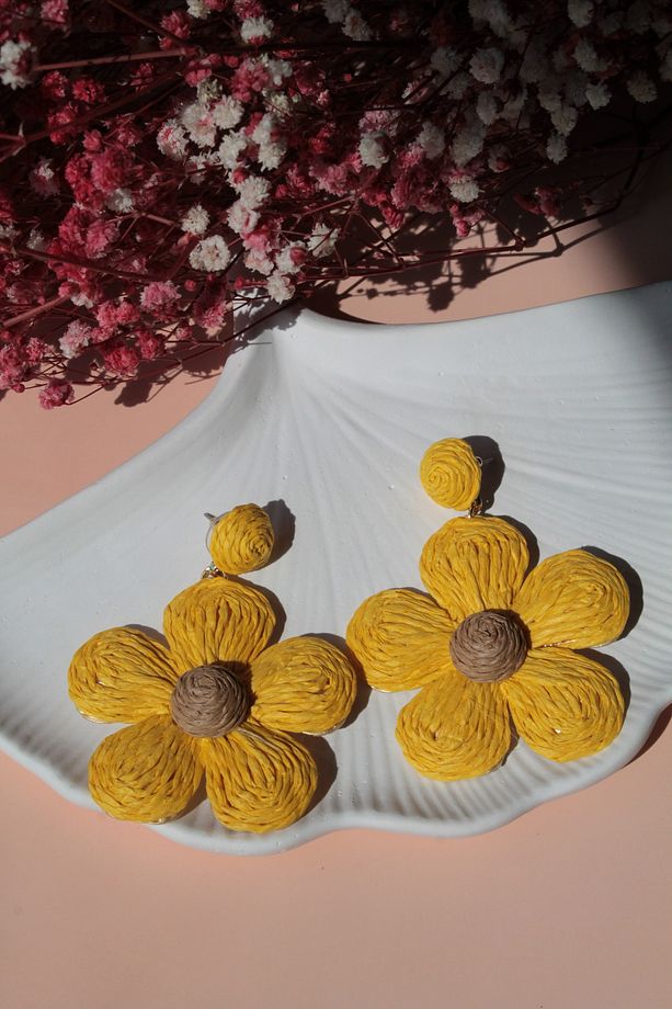 Sarı Papatya Hasır Bohem Küpe - 1