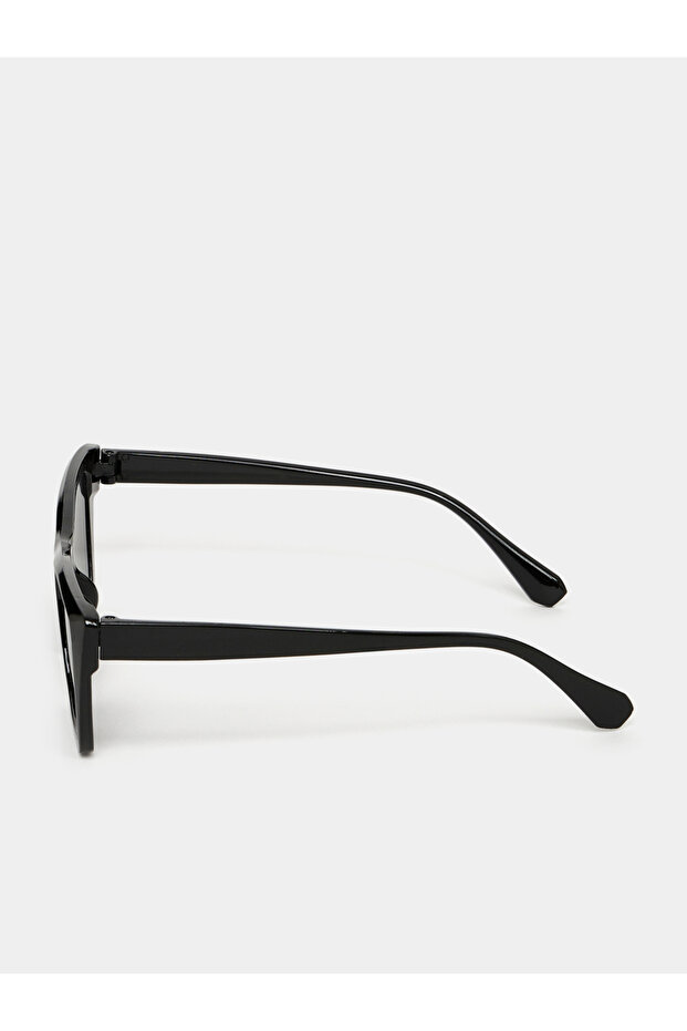 نظارات شمسية بحافة مدببة - 3