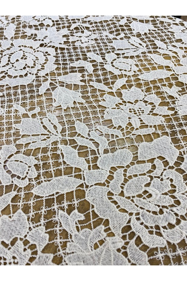 White Floral Patterned Guipure Lace Fabric – 130 cm Width