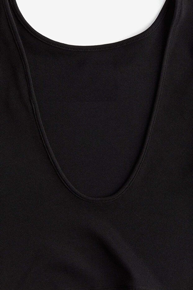 قميص ذو ظهر عميق - 1